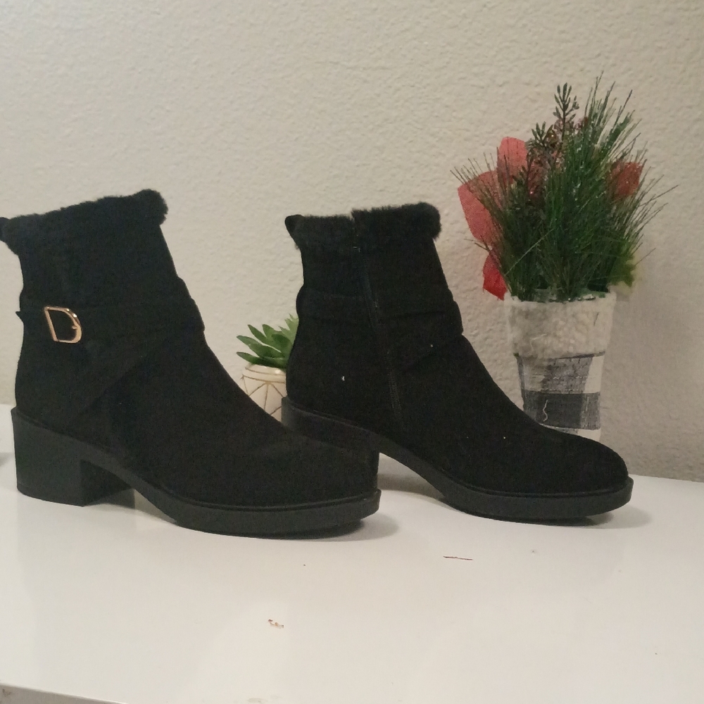 Elegant Black Ankle Boots with Gold Accent
